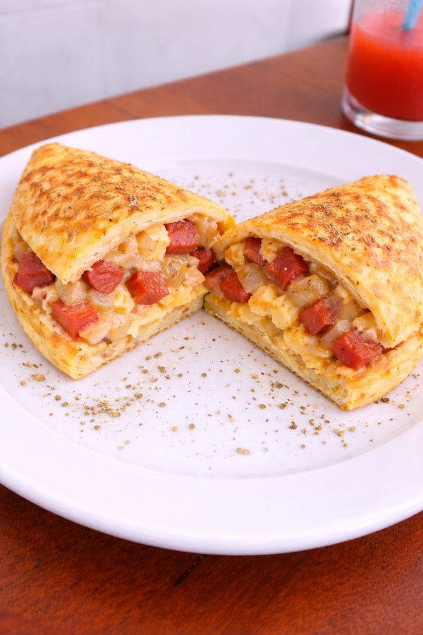 Recheio, calabresa & Queijo Prato.