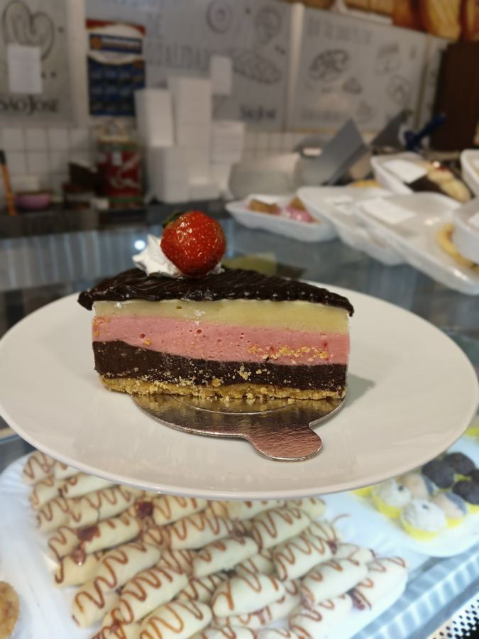 Fatia de Bolo Napolitano